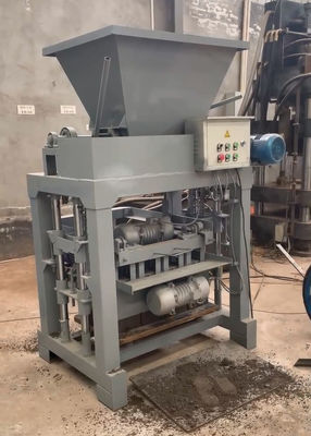 Kleine de Baksteen van de Extruderdieselmotor het Maken Machine 1800 Pieces/H