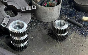 Gepersonaliseerde Cnc Pinion en Pinion Shaft Gear ISO / CE